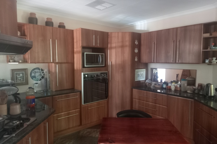3 Bedroom Property for Sale in Roylglen Gardens Northern Cape